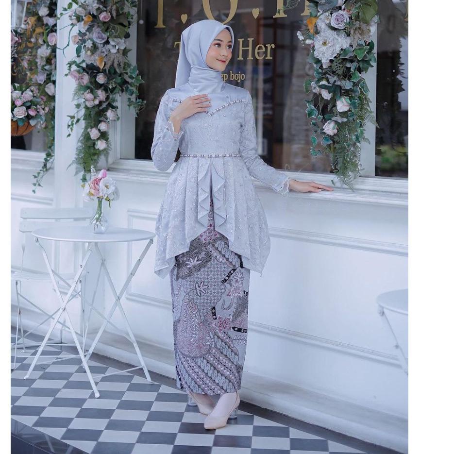 Bridesmaid dress shop brokat hijab