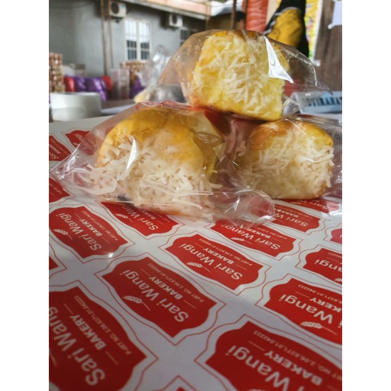 Jual Roti Sariwangi Fresh From Oven Fla Seres, Fla Keju, dan Sariwangi ...