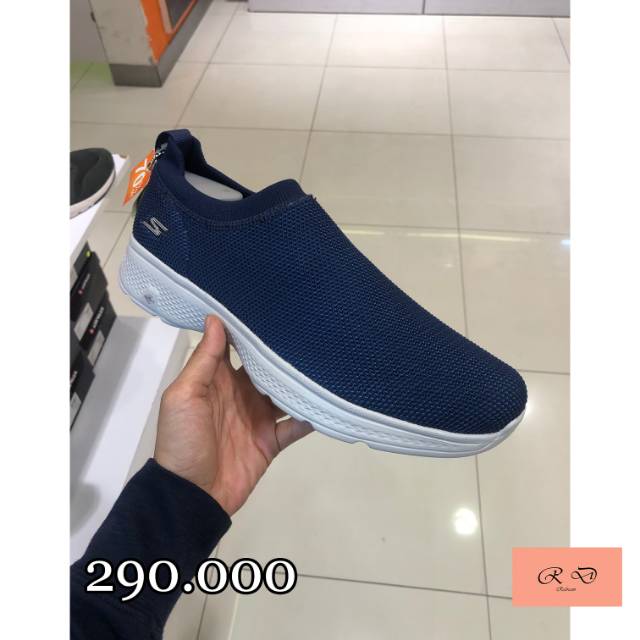 Harga sepatu skechers 2025 go walk 4