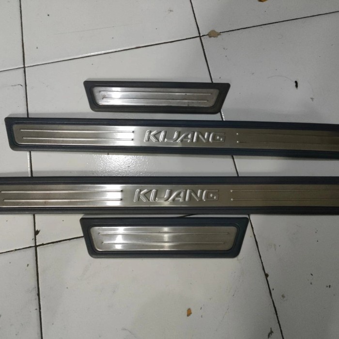 Jual TOYOTA KIJANG KAPSUL DOOR SILL PLATE PELINDUNG PIJAKAN KRISTA LGX