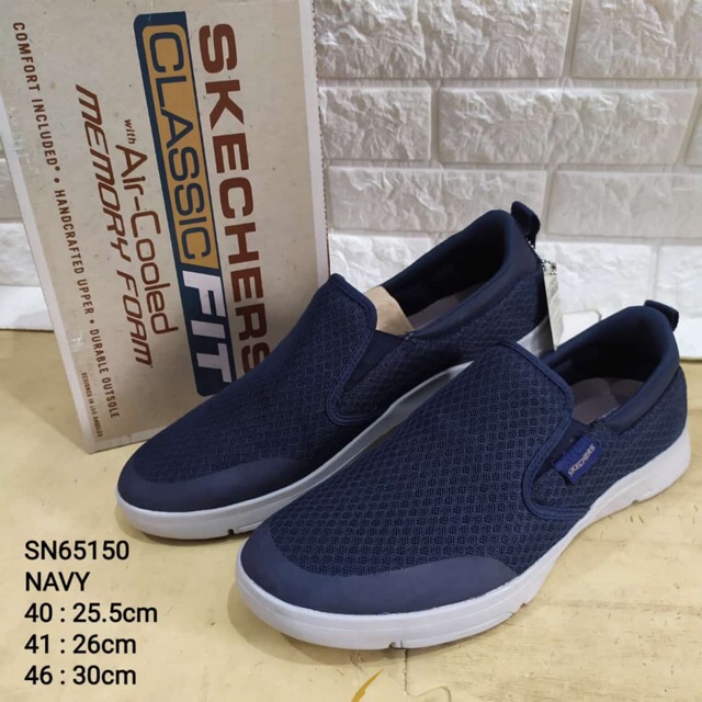 SKECHERS CLASSIC FIT WITH AIR COOLED MEMORY FOAM sepatu sneakers pria