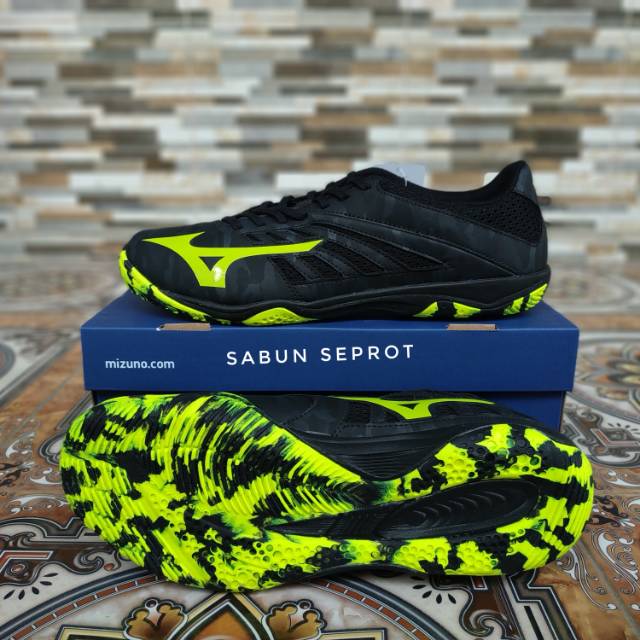 Mizuno shop futsal 103