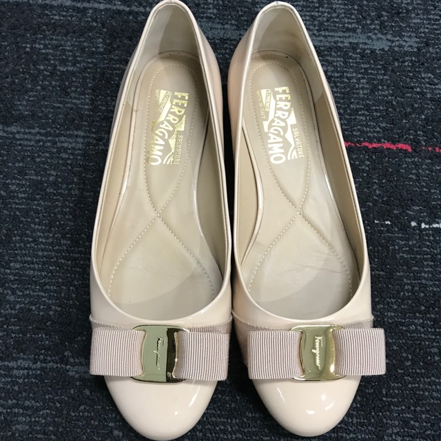 Harga flat shoes salvatore hot sale ferragamo