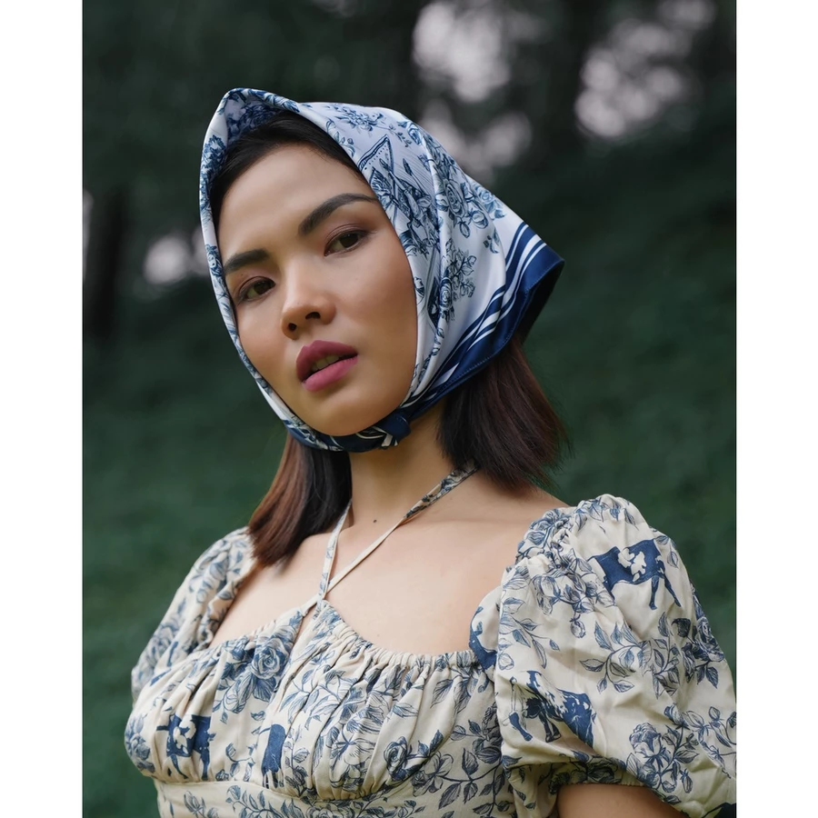 Bandana / Mini Scarf The Milkmaid en Bleu
