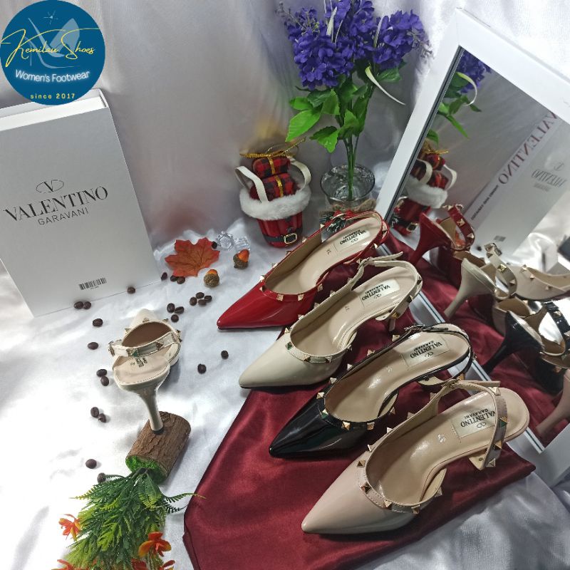 Jual sepatu pria valentino garavani 2023 Harga Terbaik & Termurah