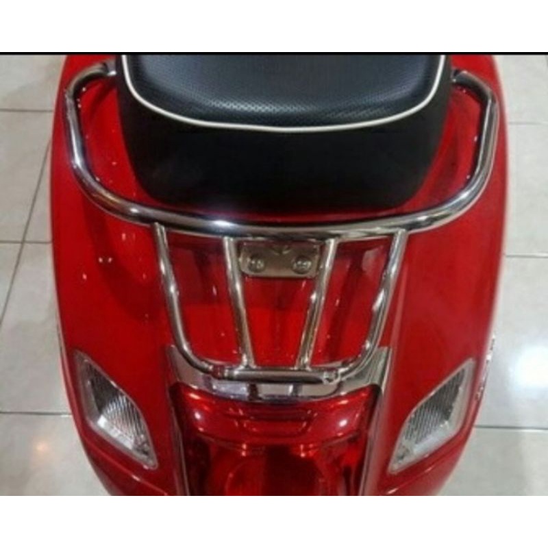 Jual aksesoris Vespa GTS rear rack modern Vespa GTS crom | Shopee Indonesia