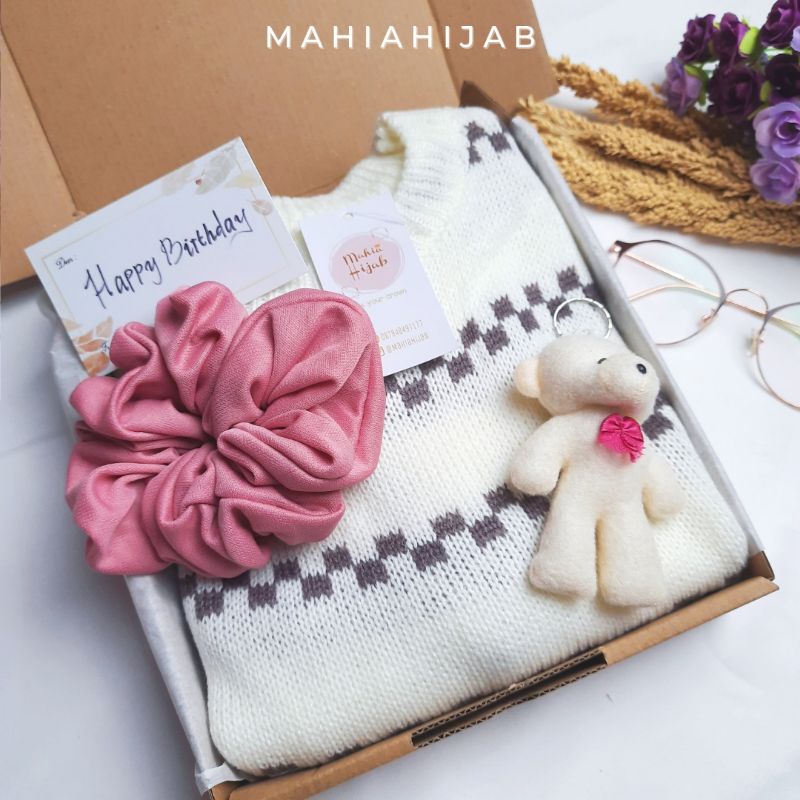 Jual Hampers Sweater Rajut Kimi Mahiahijab gift box hadiah ulang tahun ...