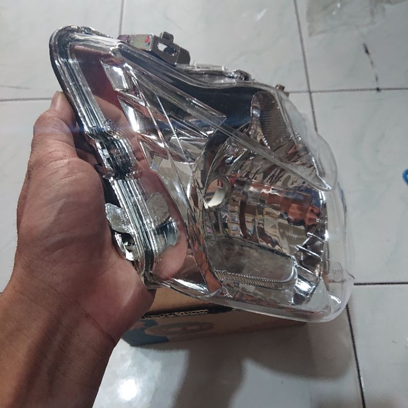 Jual Lampu Depan Reflektor Honda Beat Karbu Old Merk Win Shopee Indonesia