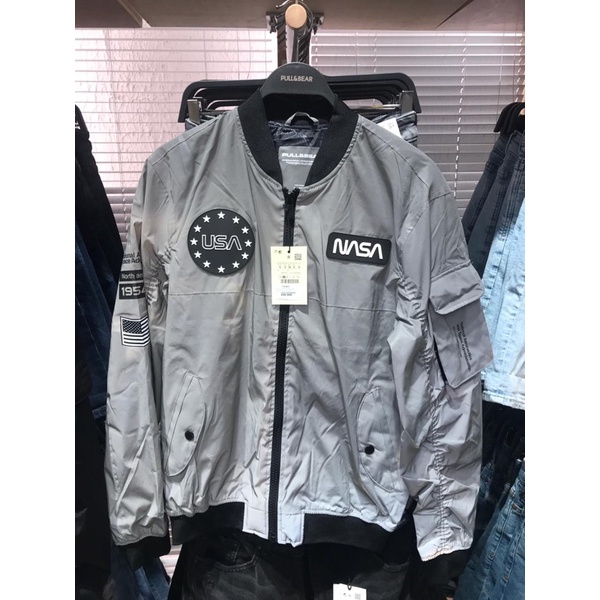 Jaket nasa clearance pull and bear