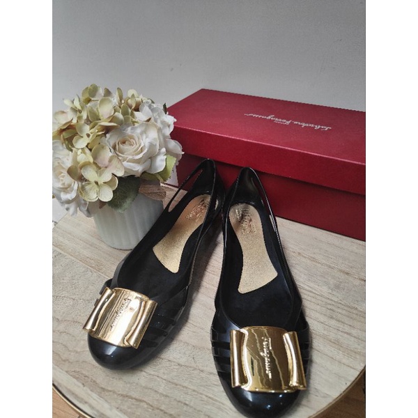 Harga salvatore ferragamo shoes shop