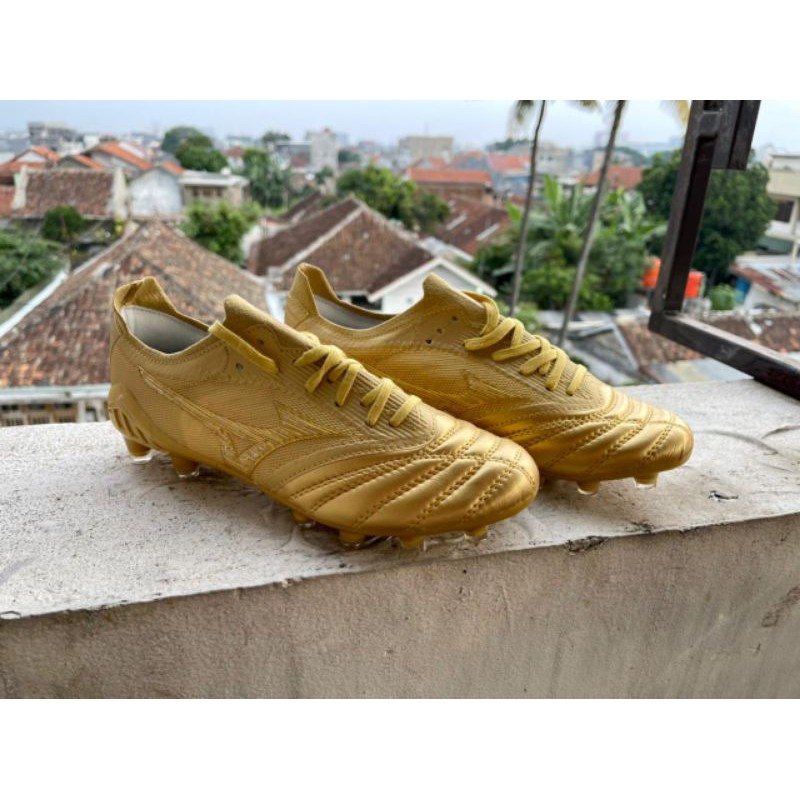 Sepatu Bola Mizuno Morelia Neo 3 Beta Leather Gold