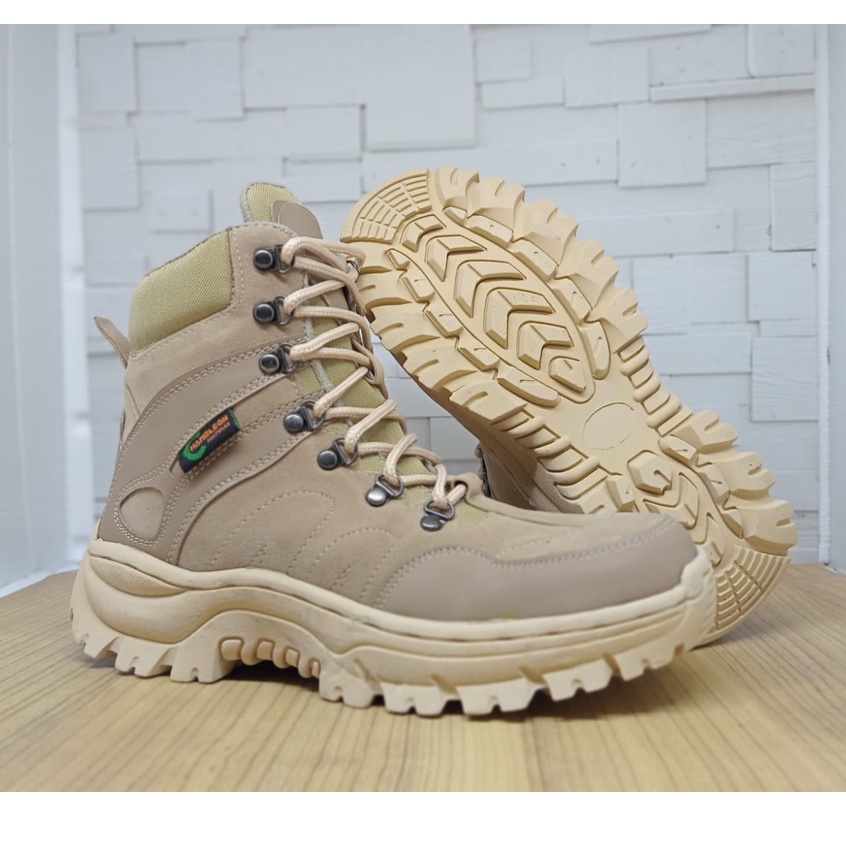 Jual SEPATU GUNUNG BOOTS HIKING ADVENTURE UJUNG BESI 7INCI | Shopee ...