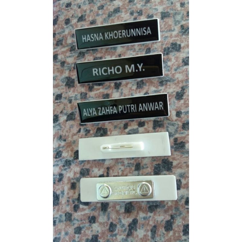 Jual Name Tag / Papan Nama Akrilik Peniti I Paku I Magnet Bazzart ...