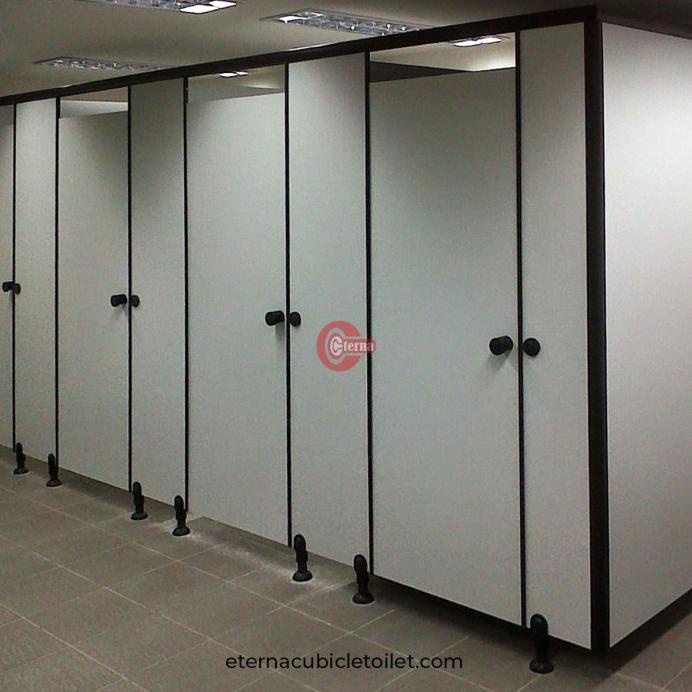 Jual Cubicle Toilet | Toilet Cubicle | Partisi Toilet | Toilet ...