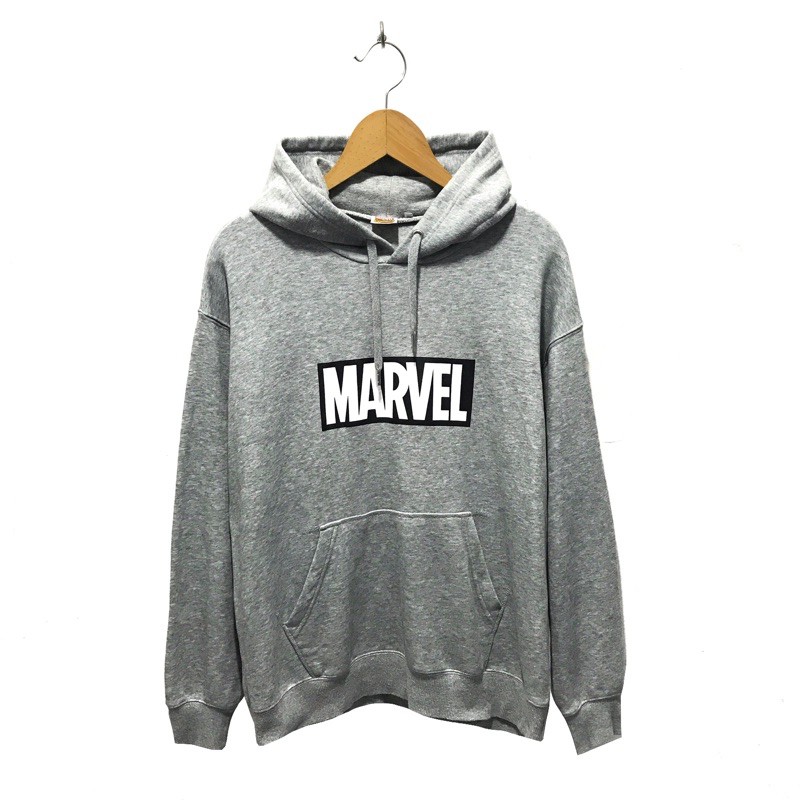 Uniqlo best sale hoodie marvel