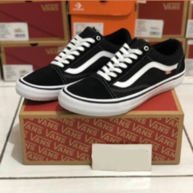 Vans store 2024 di surabaya