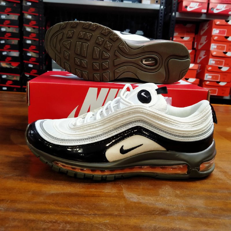 Sepatu sneakers nike outlet air max