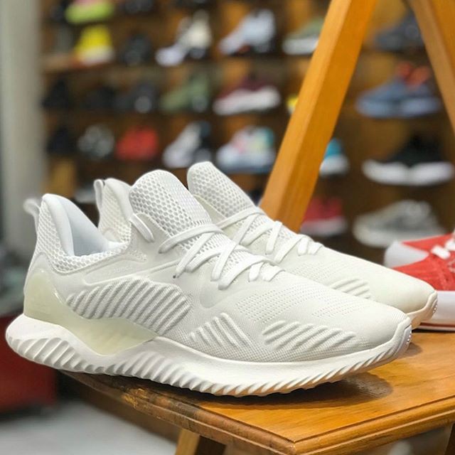 Jual Adidas alphabounce triple white Shopee Indonesia