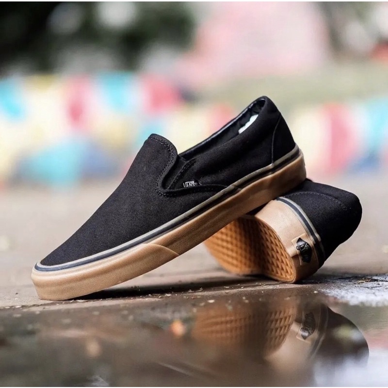 Jual SEPATU VANS SLIP ON CLASSIC SOLE GUM Shopee Indonesia