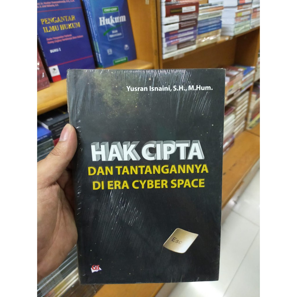 Jual Buku Hak Cipta dan Tantangannya Di Era Cyber Space - Yusran ...