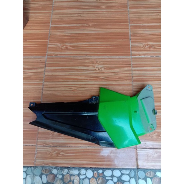 Jual Box Aki Yamaha Byson cm Kanan. Original. Seken bekas copotan