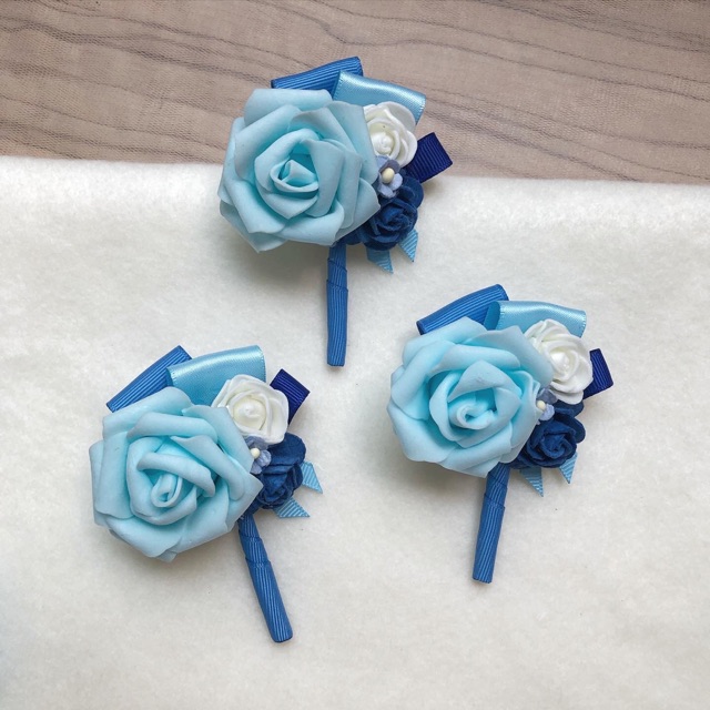 Jual Pin Jas / Boutinniere Bunga Biru Kombinasi dan Putih | Shopee ...