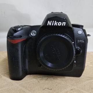 nikon d70 bekas