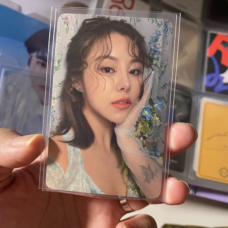 Jual [Ready] Wheein Whee Album Ktown Benefit Photocards | Shopee Indonesia