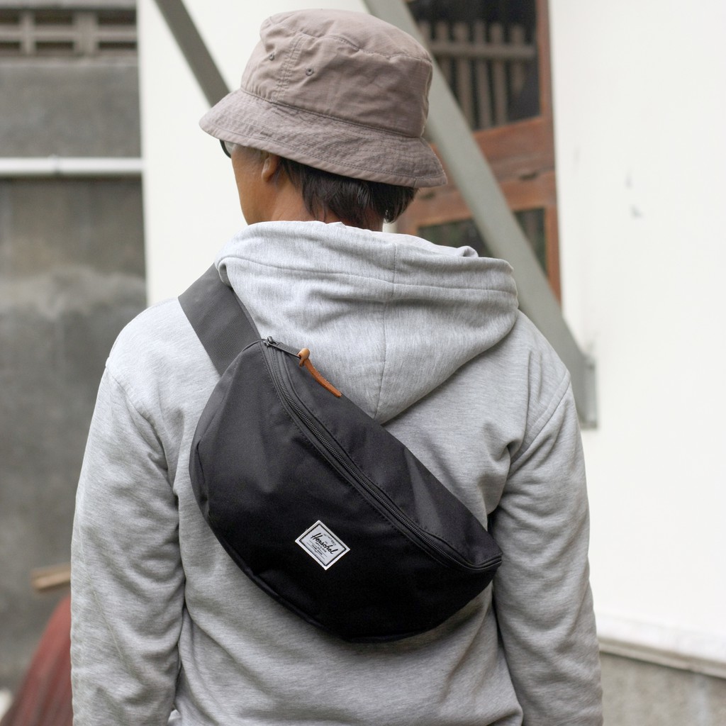 Jual Herschel Sixteen Hip Pack Hitam Original Under Retail Price