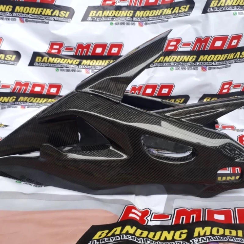 Jual Cover Swing Arm Yamaha R25 Model Yamaha R1 Carbon Kevlar | Cover ...