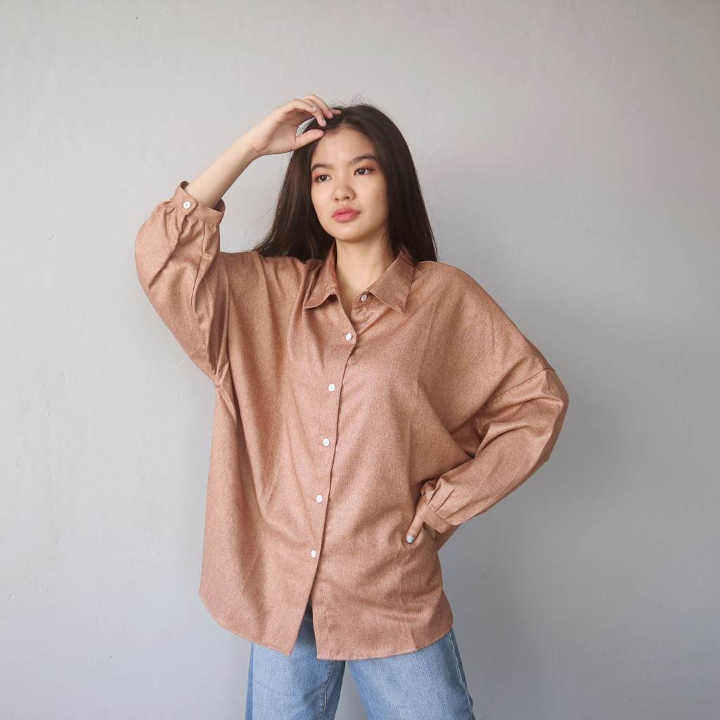 Jual Ixora Luna Oversized Shirt - Kemeja Wanita Oversized Big Size ...