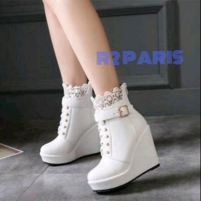 Sepatu wedges boots clearance