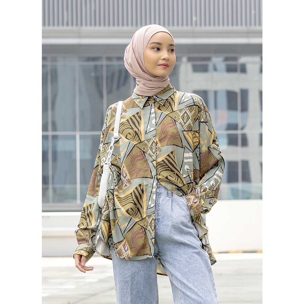 Jual Ixora Yumi Oversized Shirt - Kemeja Wanita Oversized Blouse ...