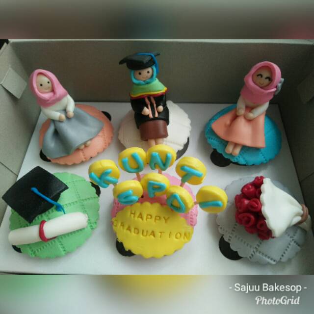 Jual cupcake wisuda graduation kue 6pc custom figure | Shopee Indonesia