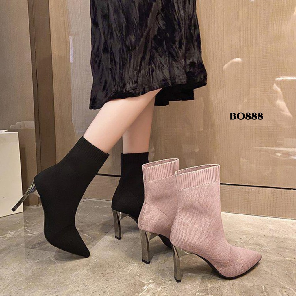 Sepatu on sale boots heels