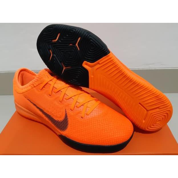 Nike 2025 futsal orange