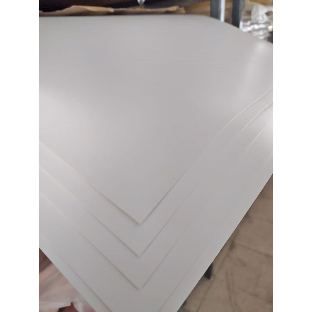 Jual Kertas Foopack plano 260gr ukuran 79 x 109 cm | Shopee Indonesia