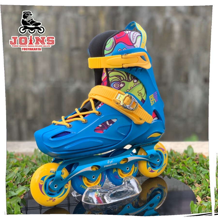 Jual SEPATU RODA FREESTYLE Z0 BLUE BUKAN LYNX ATAU COUGAR | Shopee ...