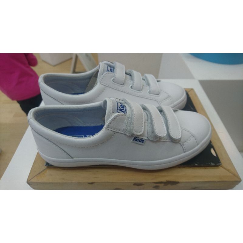 Keds Women’s Tiebreak Leather Sneaker – 3-Strap Velcro Shoes – Ortholite Comfort Footbed - View #12
