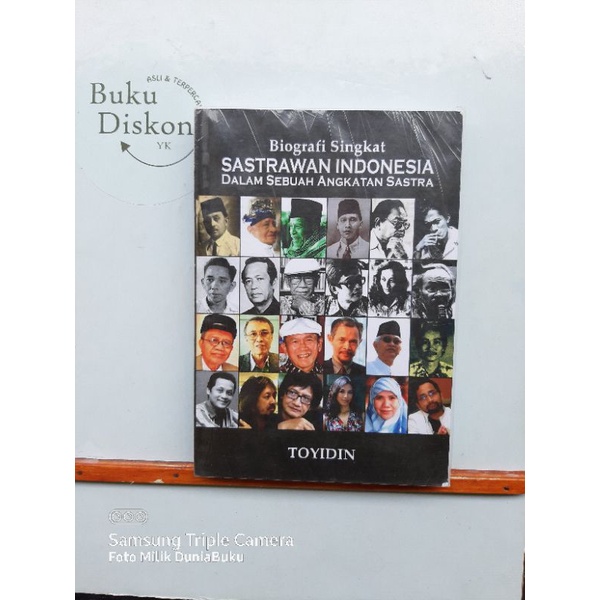 Jual Buku Origional Biografi Singkat Sastrawan Indonesia Dalam Sebuah ...