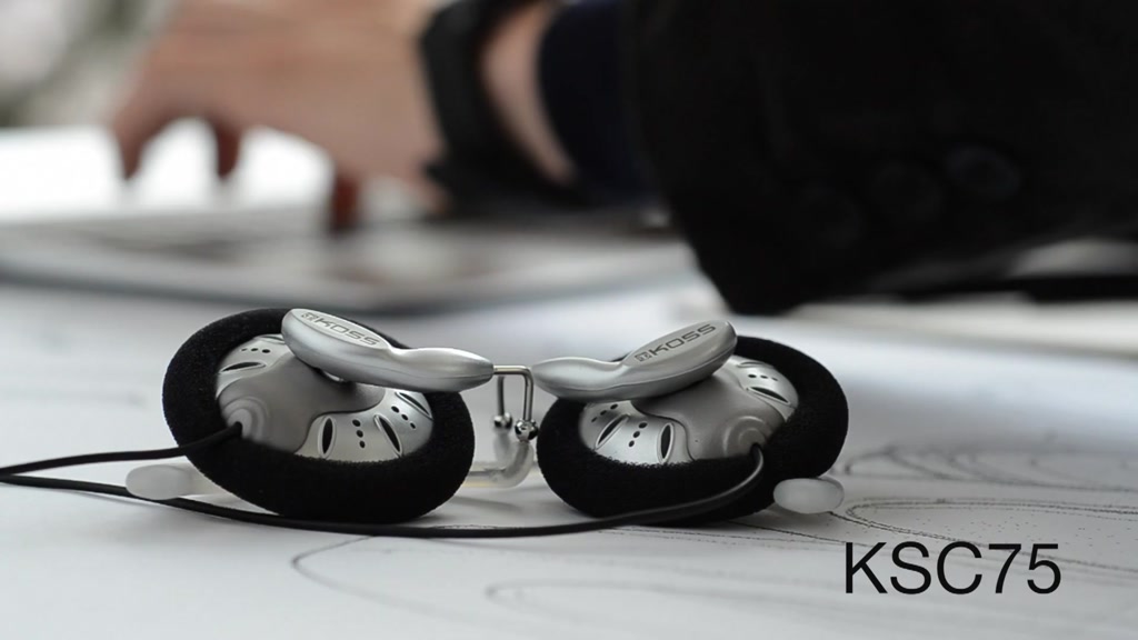 Jual Koss KSC75 On-Ear Clip Headphone, Deep Bass, Portable | Shopee ...