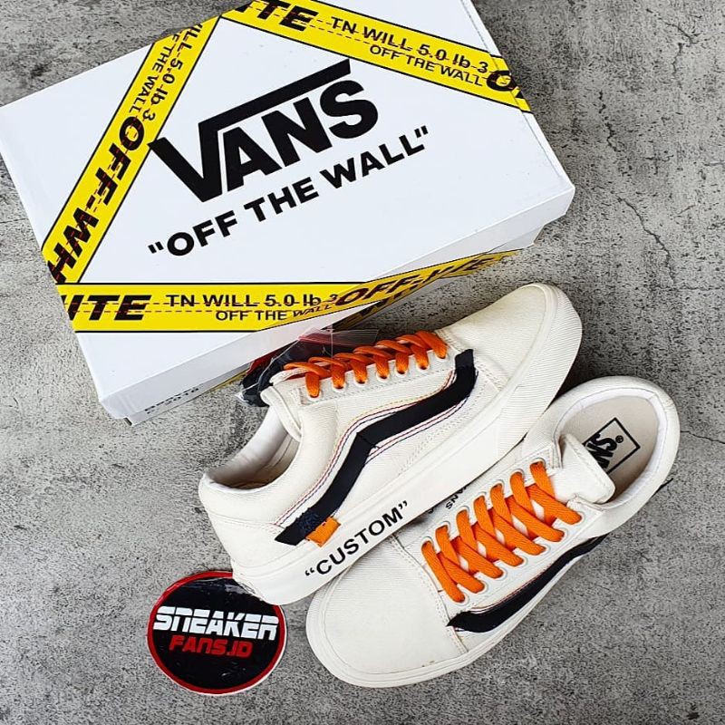 Vans x store off white harga