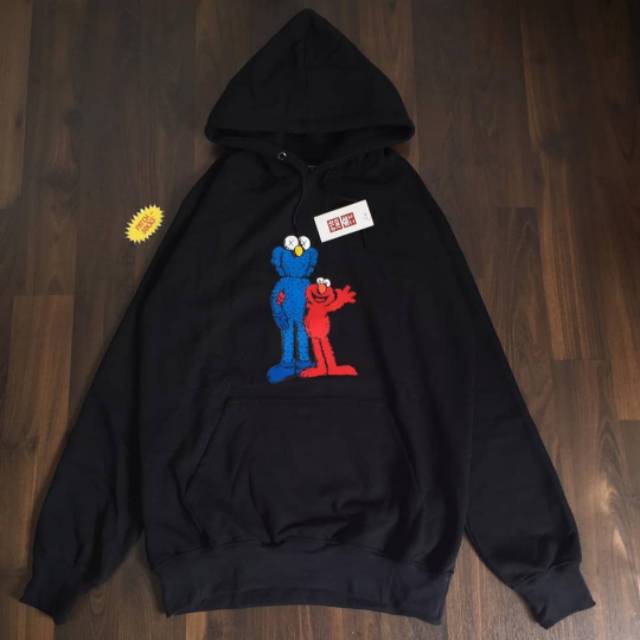 Jual HOODIE UNIQLO ELMO KAWS SESAME STREET CLASSIC MIRROR ORIGINAL x BTS SWEATER Shopee Indonesia