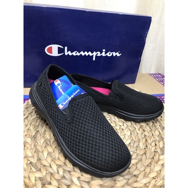 Sepatu champion slip store on