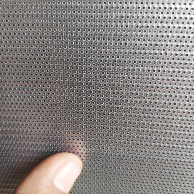 Jual Plat Lubang Besi Bolong Perforated 1mm Ukuran 50cm X 50cm Shopee Indonesia 3985