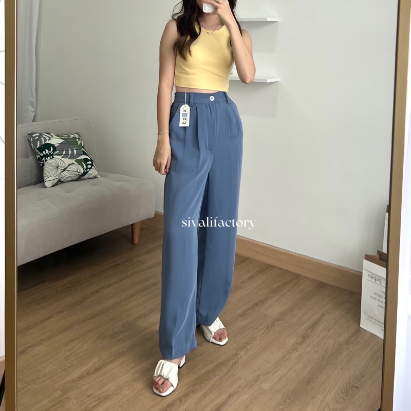 Qamoqxonada lesbian porno