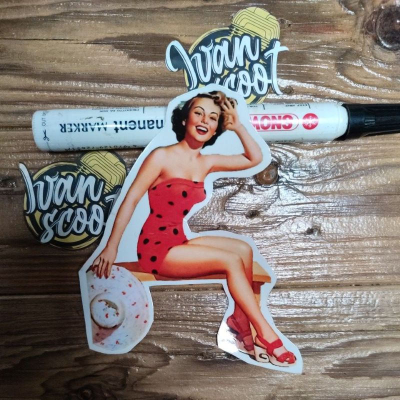 jual-stiker-vespa-sexy-stiker-pin-up-girl-vespa-sexy-eropa-style