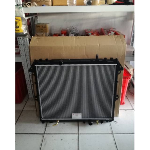 Jual Radiator Inova Innova Fortuner diesel matic | Shopee Indonesia