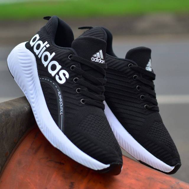 Sepatu adidas questar clearance ride