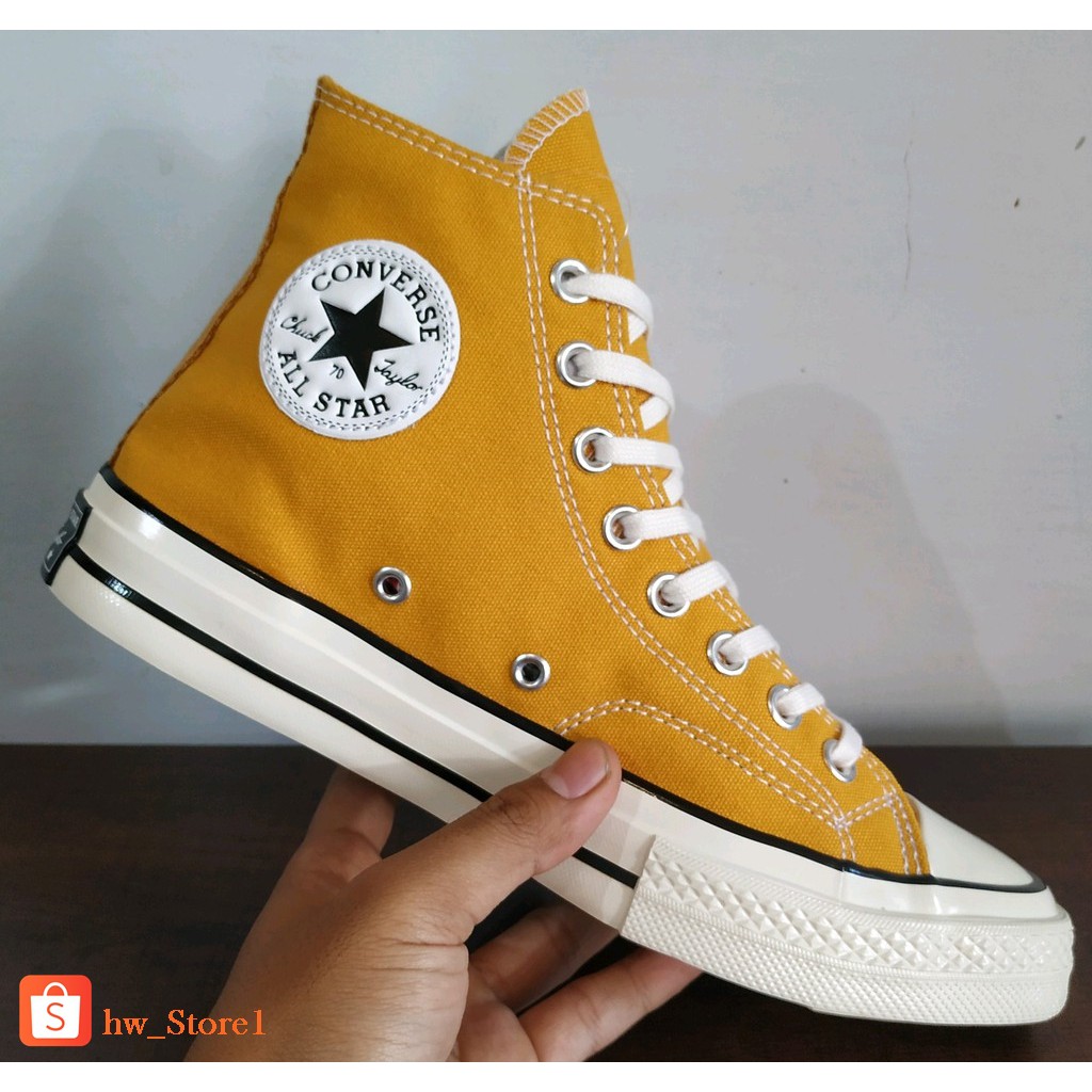 Converse north outlet star